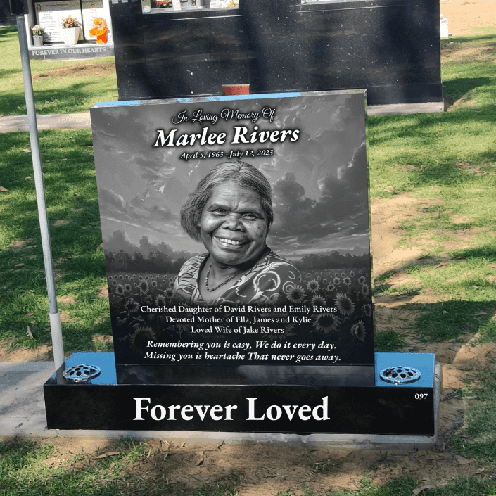 Square headstone gallery example